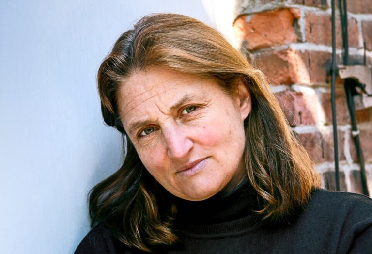 Susan-Meiselas__-e1643790989922